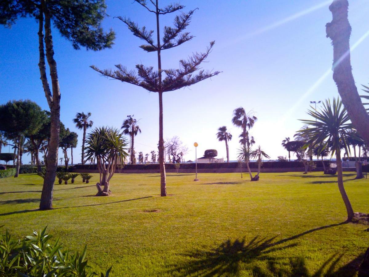 Апартаменты Playa La Cala In Front Of The Beach Free Parking Малага Экстерьер фото